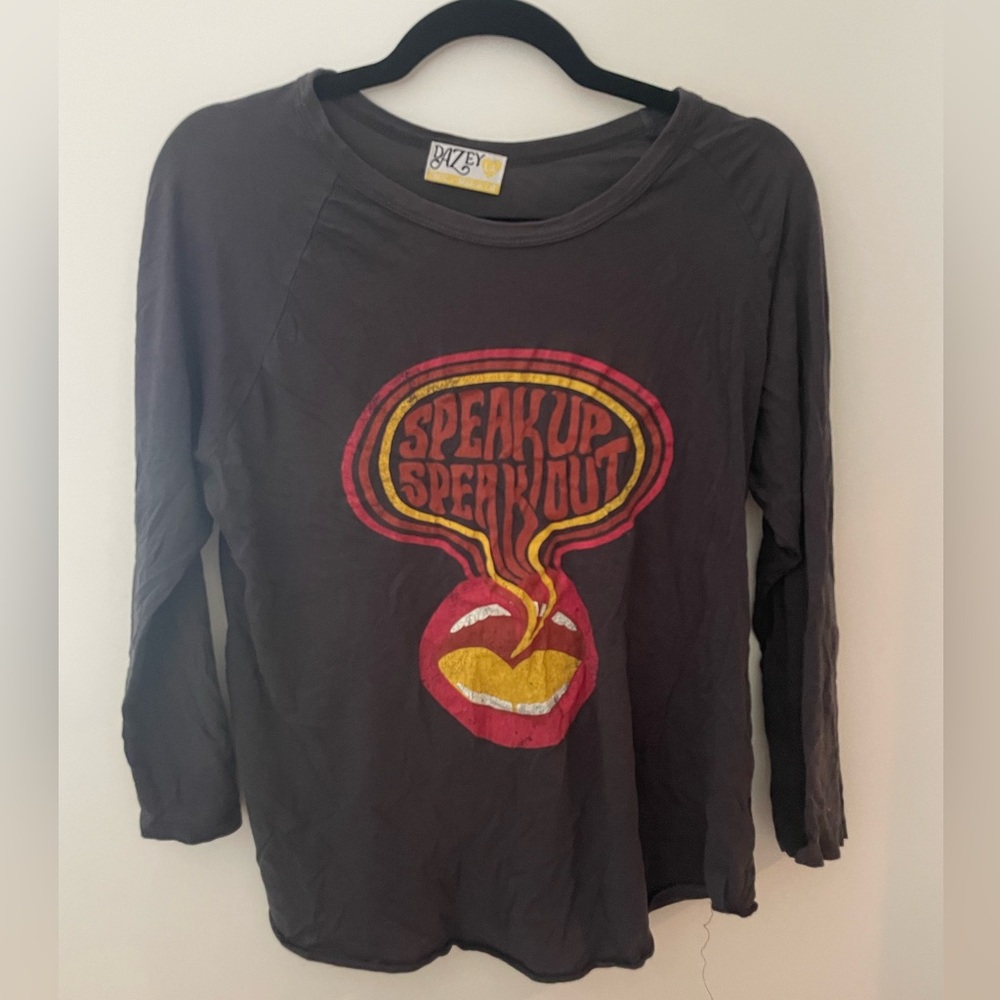 Black 3/4 sleeve graphic tee